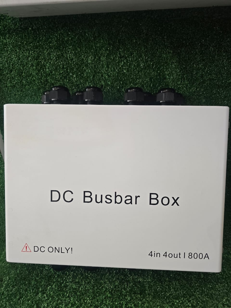800A battery combiner box DC busbar